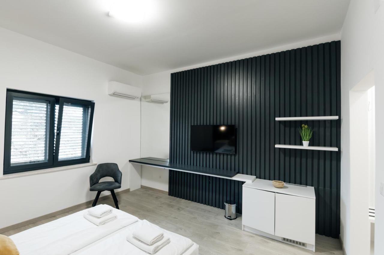 Boutique Suites Joyce Medulin With Free Parking Ngoại thất bức ảnh